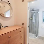 Дом отдыха Unique Luxury Уиндермир