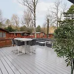 Unique Luxury *
