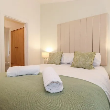 Unique Luxury * ウィンダミア