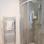 Unique Luxury *